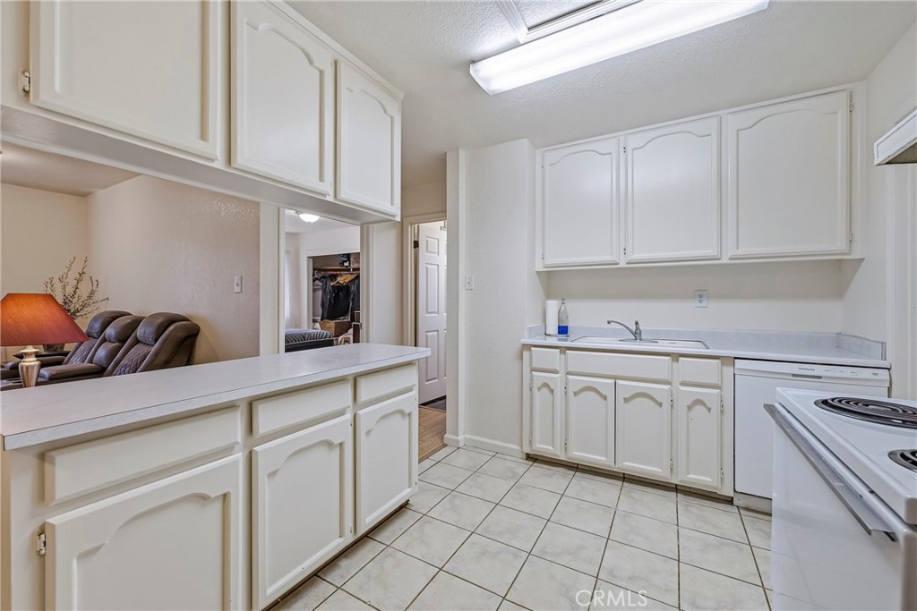 3692 N Gardner, Merced, CA 95340