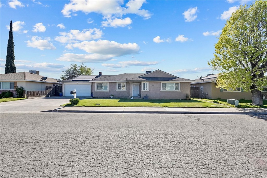608 Grant, Chowchilla, CA 93610