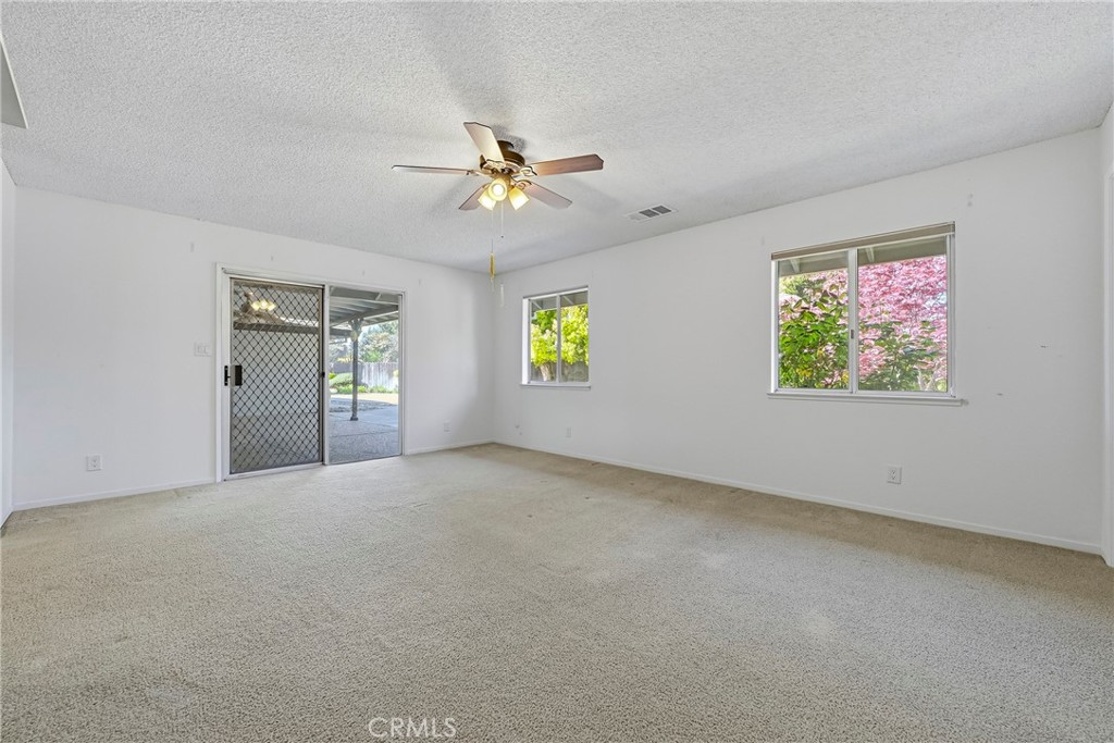 2411 Bluegrass Ln, Merced, CA 95340