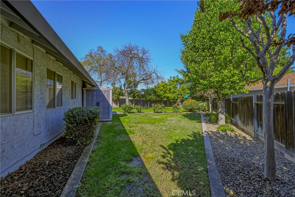2411 Bluegrass Ln, Merced, CA 95340