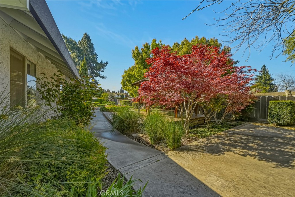 2411 Bluegrass Ln, Merced, CA 95340