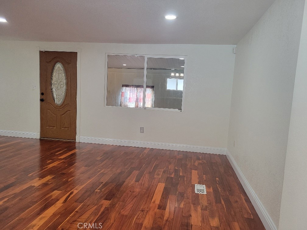 2151 E Pacheco Space 20, Los Banos, CA 93635