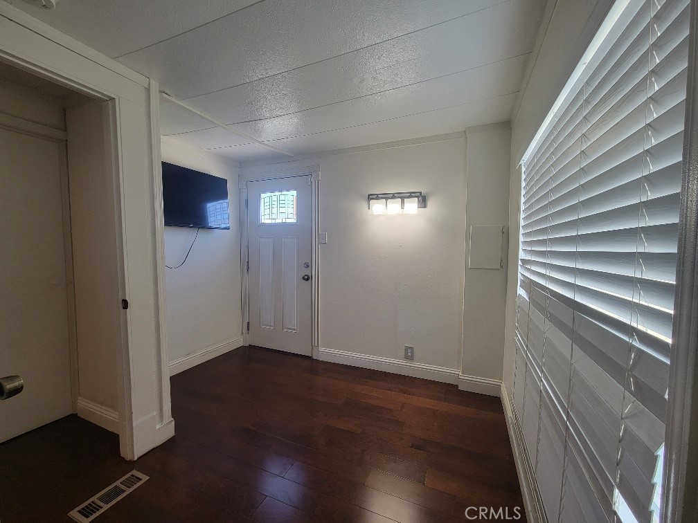 2151 E Pacheco Space 20, Los Banos, CA 93635