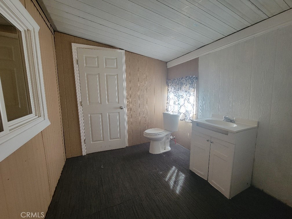 2151 E Pacheco Space 20, Los Banos, CA 93635