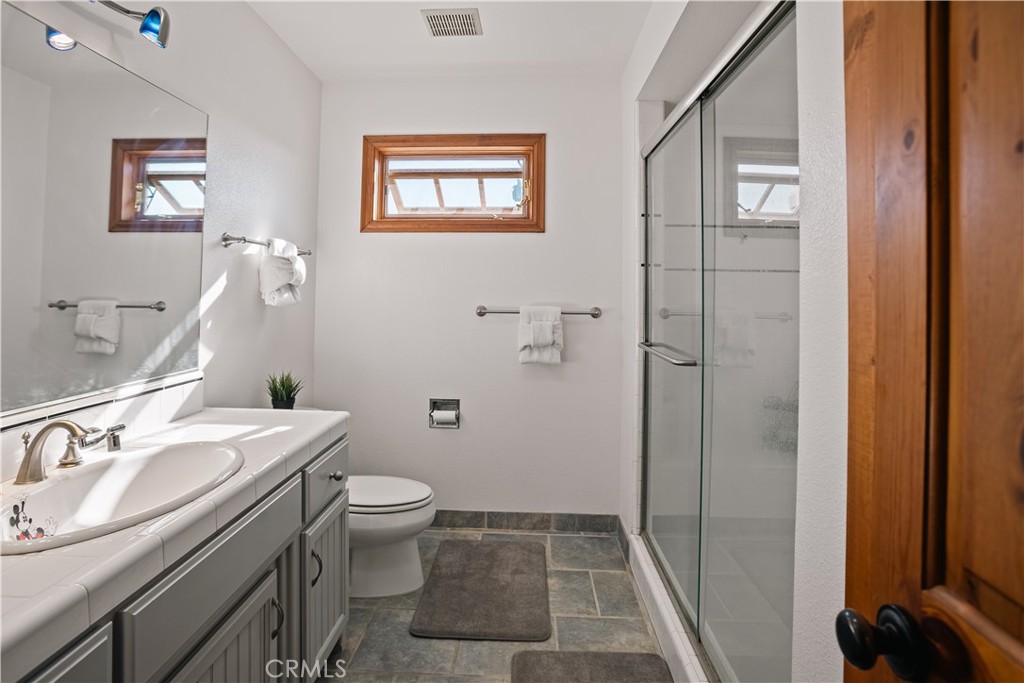 1789 E North Bear Creek, Merced, CA 95340