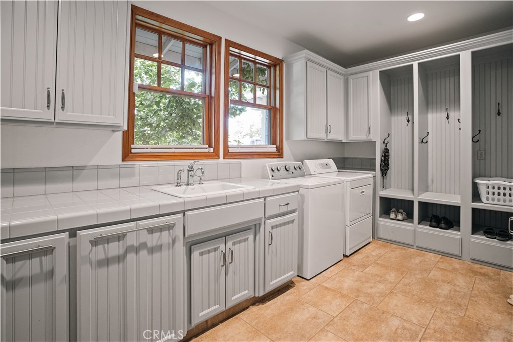 1789 E North Bear Creek, Merced, CA 95340