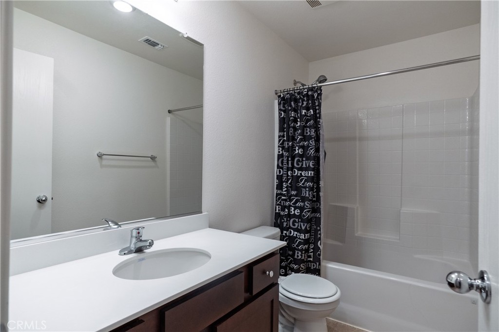 714 Dean Ct, Merced, CA 95341