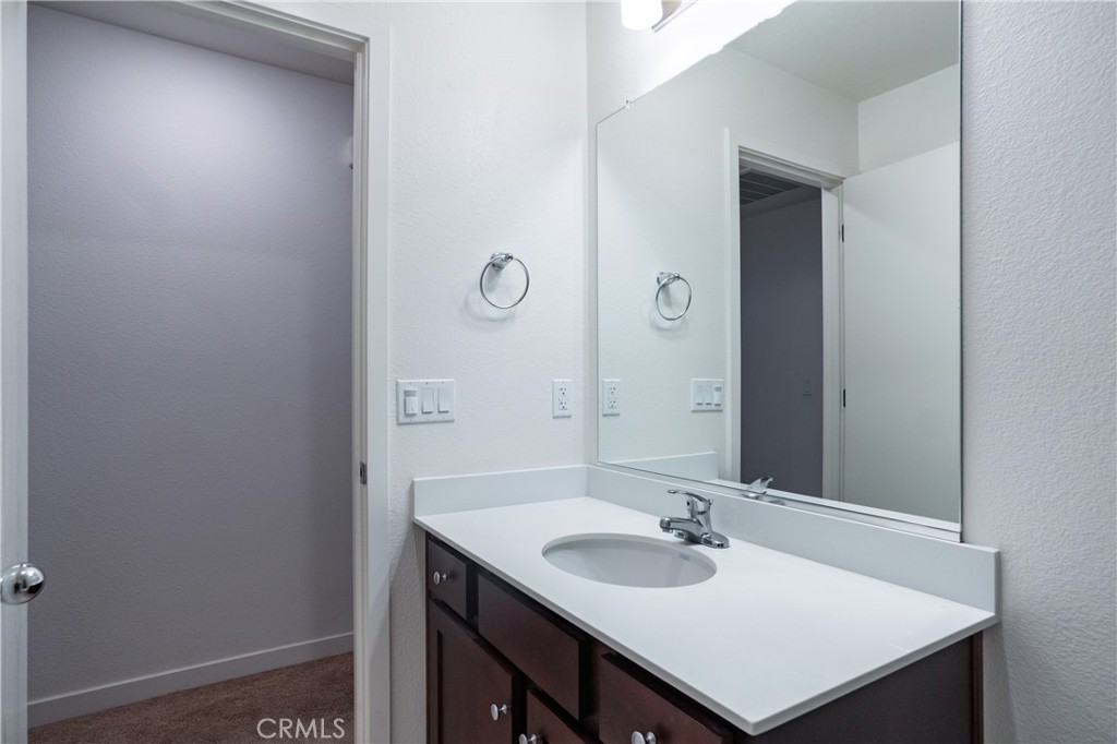 714 Dean Ct, Merced, CA 95341