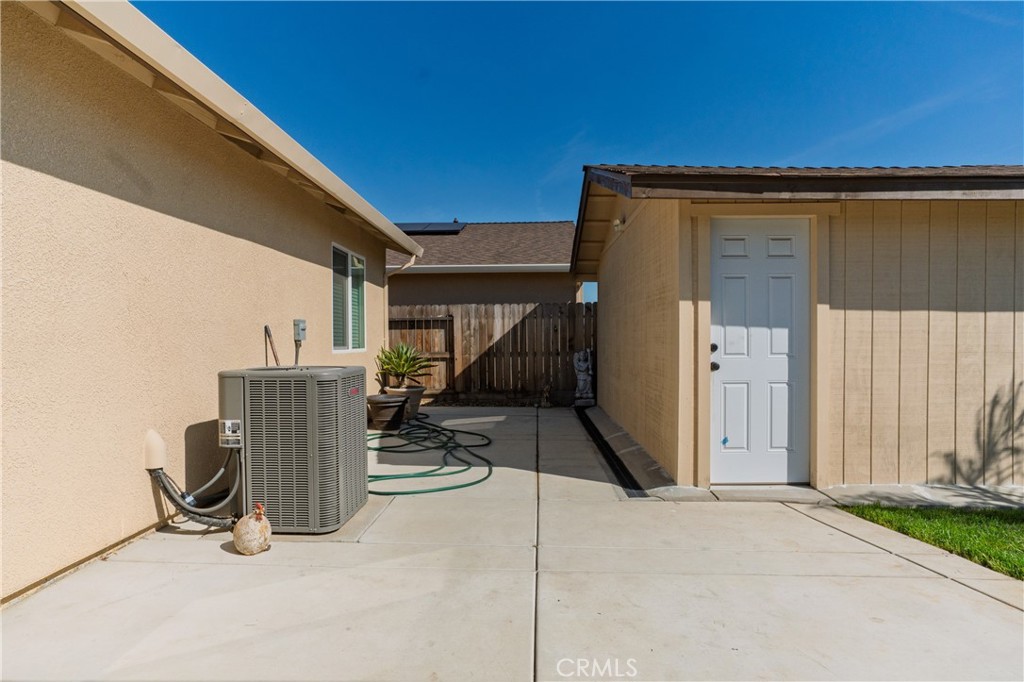714 Dean Ct, Merced, CA 95341