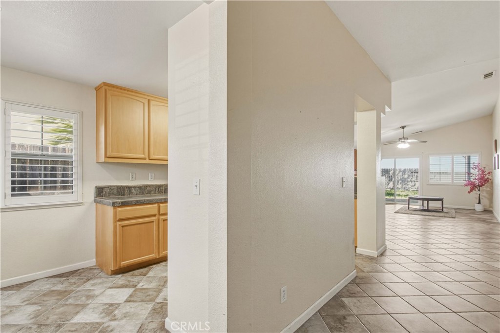 1525 La Sierra St, Merced, CA 95348