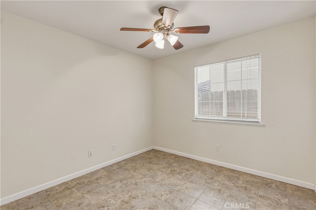 1525 La Sierra St, Merced, CA 95348