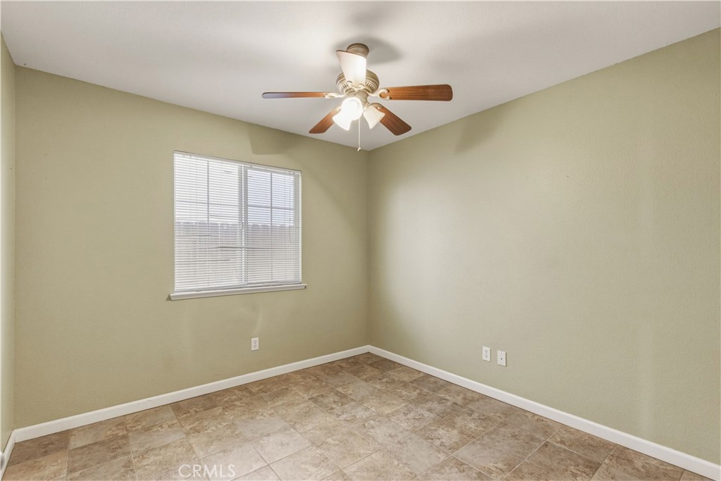 1525 La Sierra St, Merced, CA 95348