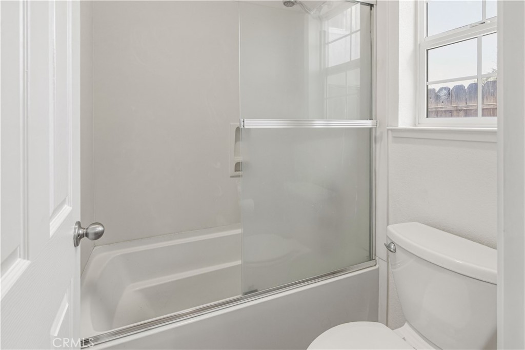 1525 La Sierra St, Merced, CA 95348