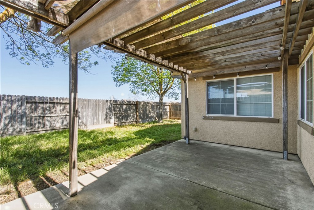 1525 La Sierra St, Merced, CA 95348