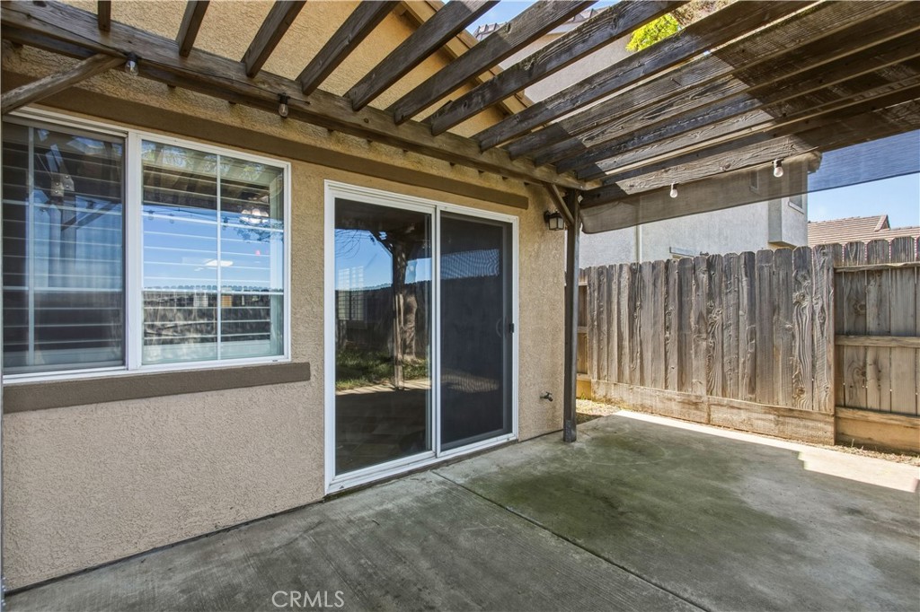 1525 La Sierra St, Merced, CA 95348