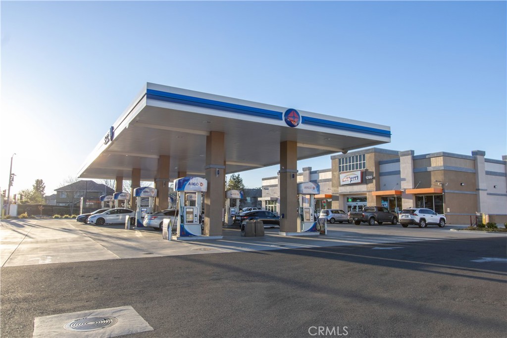 1525 La Sierra St, Merced, CA 95348