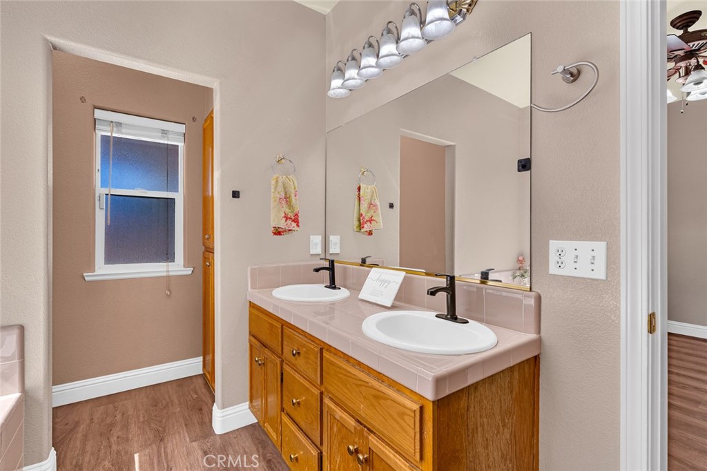 3877 Pintail Ct, Merced, CA 95340