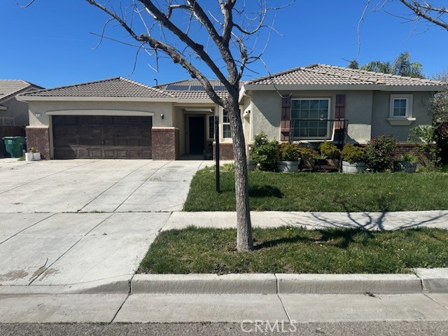 423 Pisa St, Los Banos, CA 93635