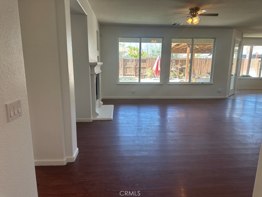 423 Pisa St, Los Banos, CA 93635