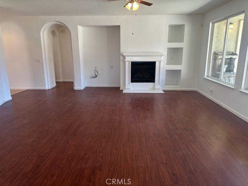 423 Pisa St, Los Banos, CA 93635