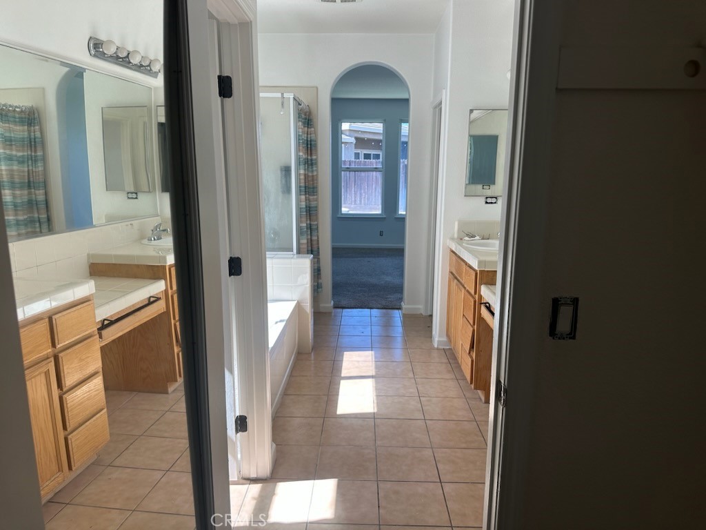 423 Pisa St, Los Banos, CA 93635