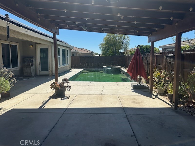 423 Pisa St, Los Banos, CA 93635