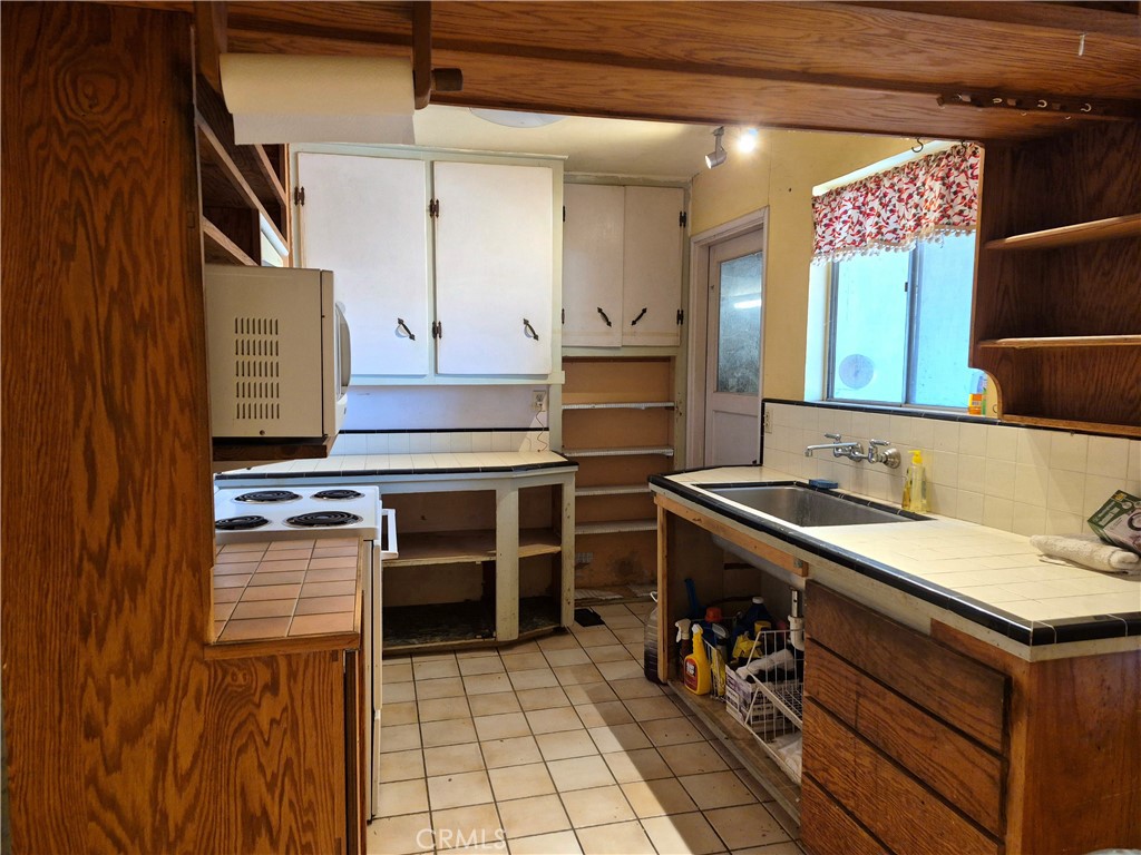 2085 Cabot, Merced, CA 95348