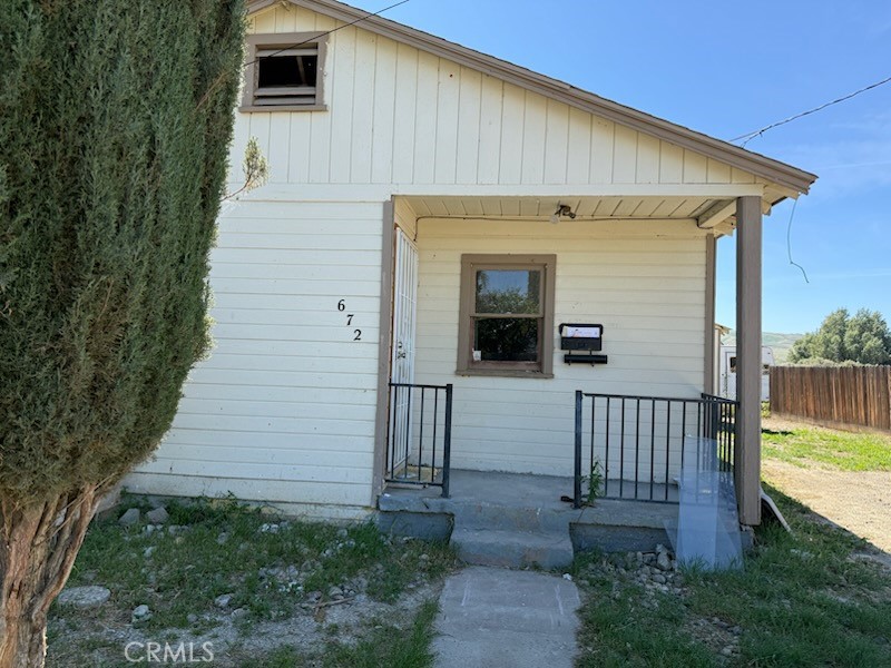 672 E Tache, Coalinga, CA 93210