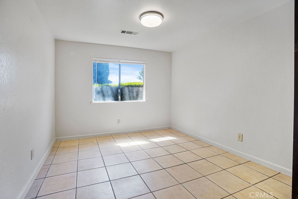 3360 R, Merced, CA 95348