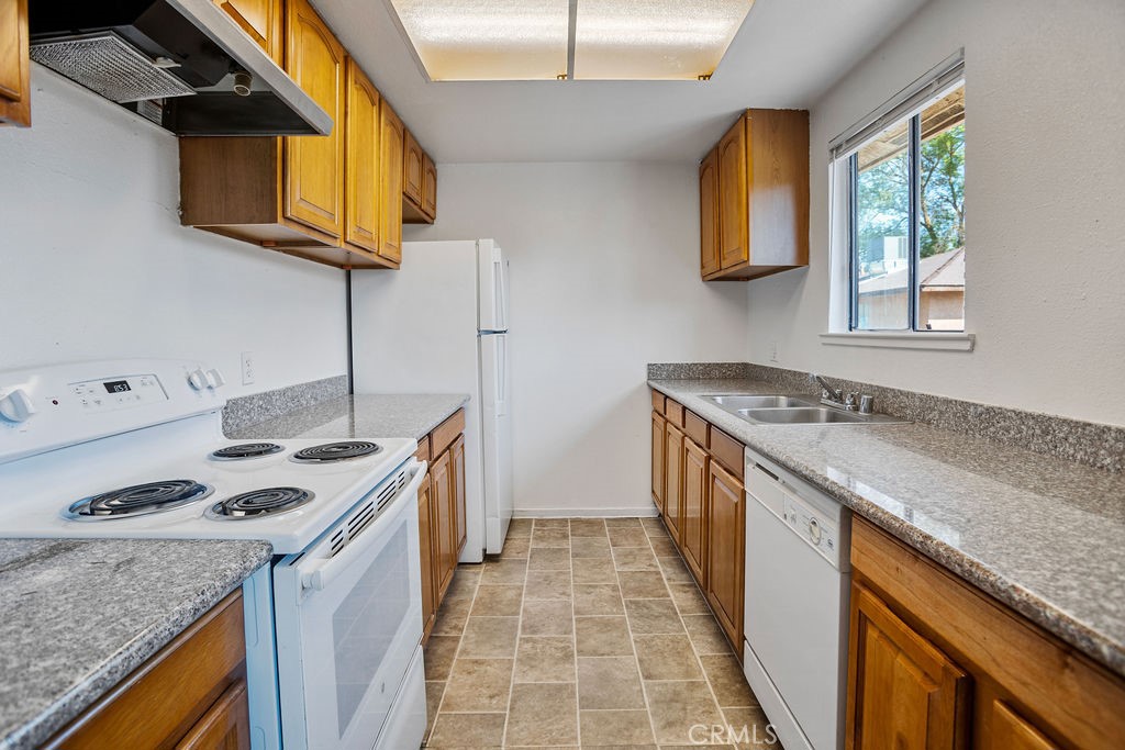 3360 R, Merced, CA 95348