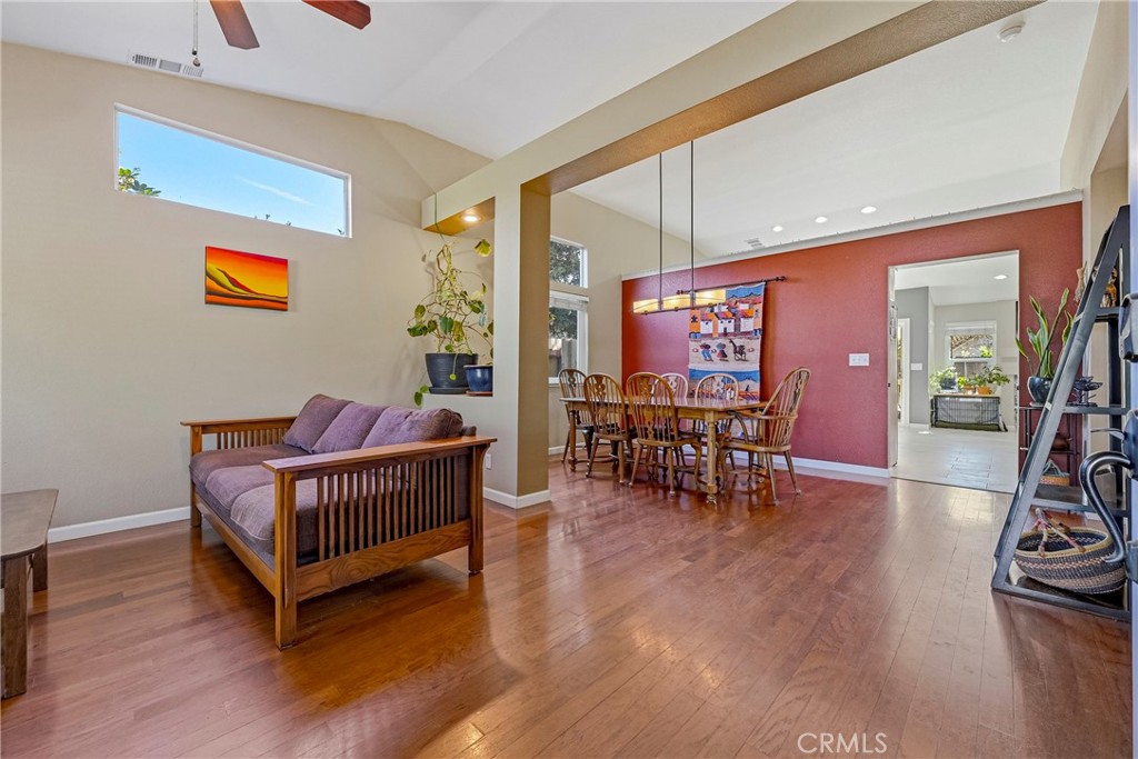 3438 Tres Logos Dr, Merced, CA 95348