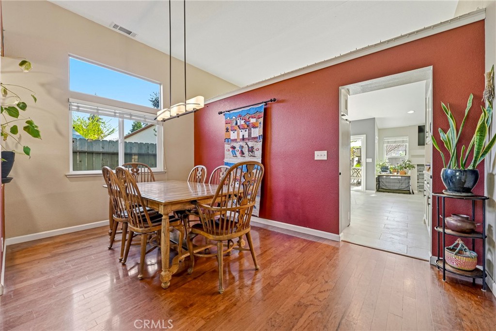 3438 Tres Logos Dr, Merced, CA 95348