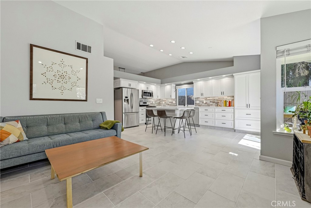 3438 Tres Logos Dr, Merced, CA 95348