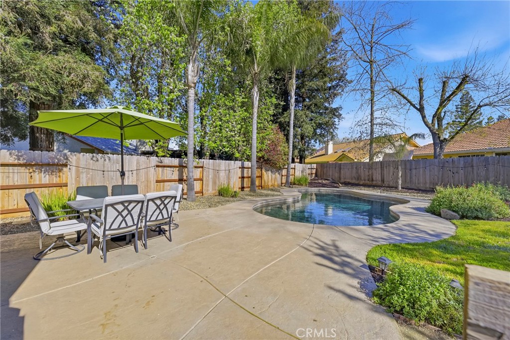 3438 Tres Logos Dr, Merced, CA 95348