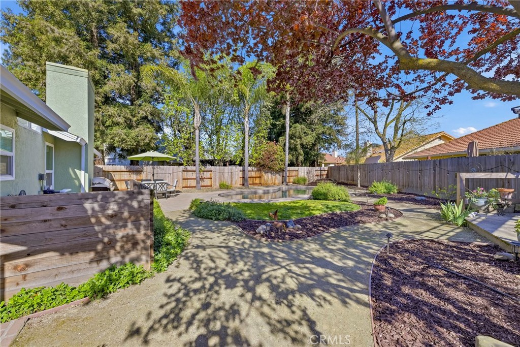 3438 Tres Logos Dr, Merced, CA 95348