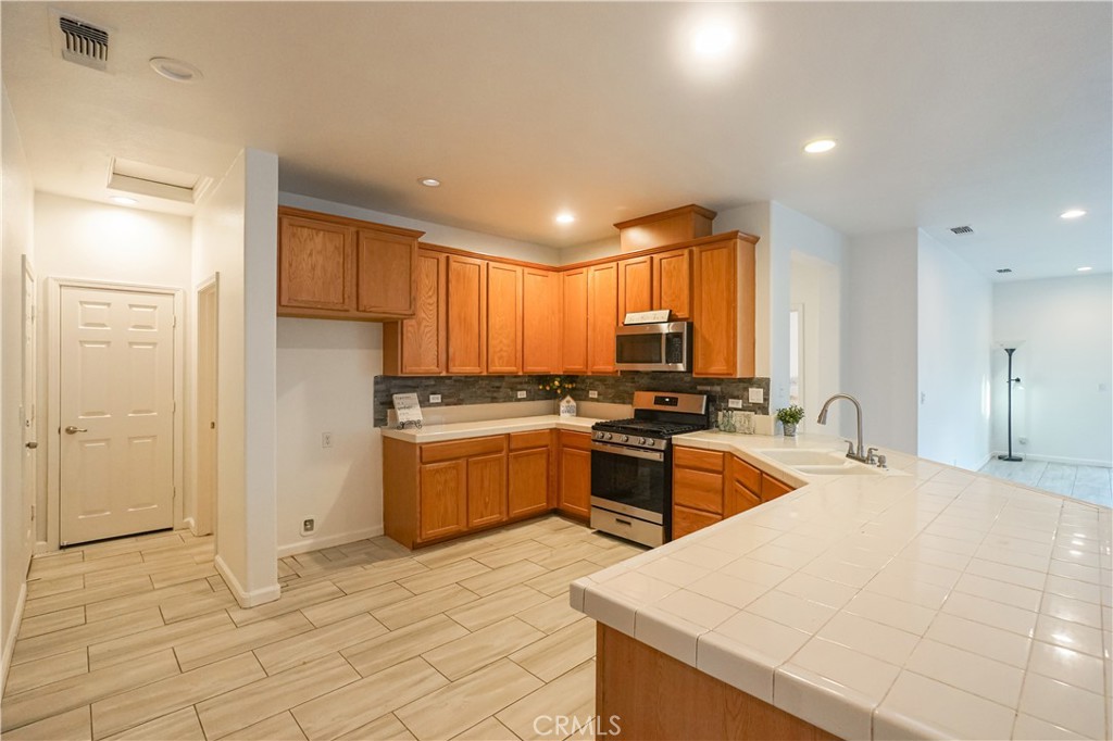 7411 Louise, Winton, CA 95388