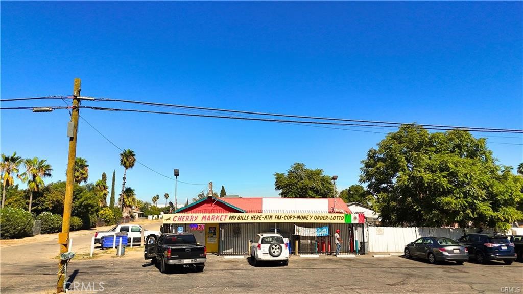 3738 S Cherry Ave, Fresno, CA 93706