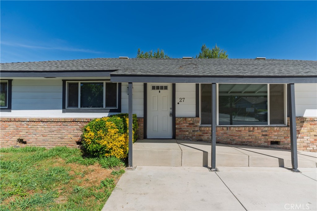 27 Emerald Dr, Merced, CA 95340