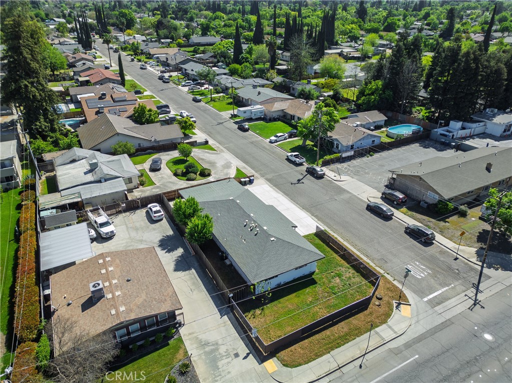 27 Emerald Dr, Merced, CA 95340