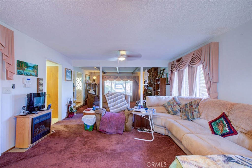 16067 Acacia, Delhi, CA 95315