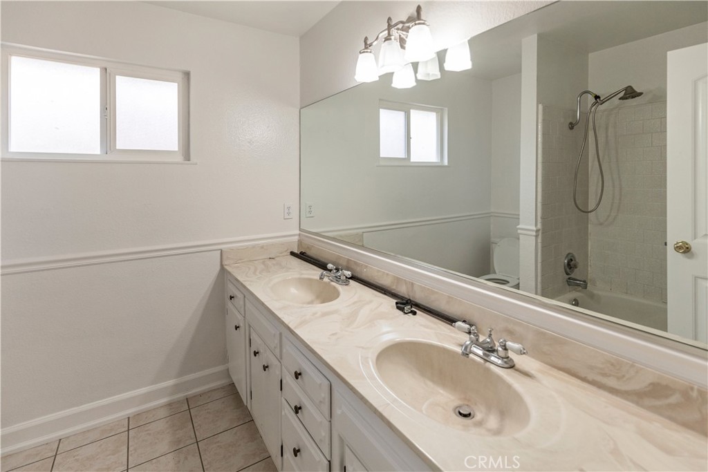 589 Leslie Ct, Merced, CA 95348