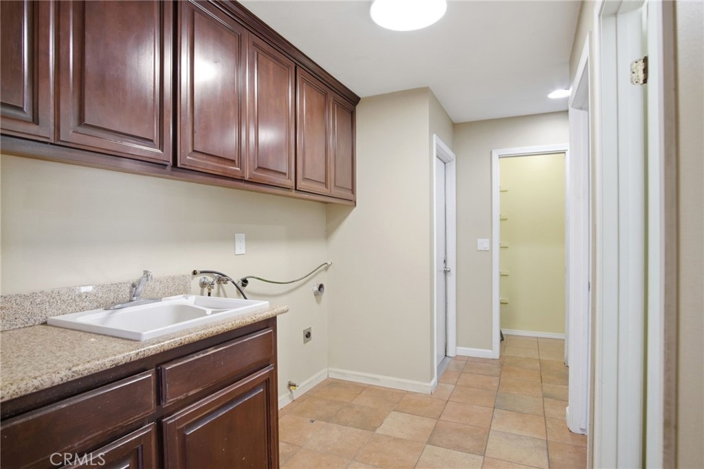 4316 Buckeye Ln, Atwater, CA 95301