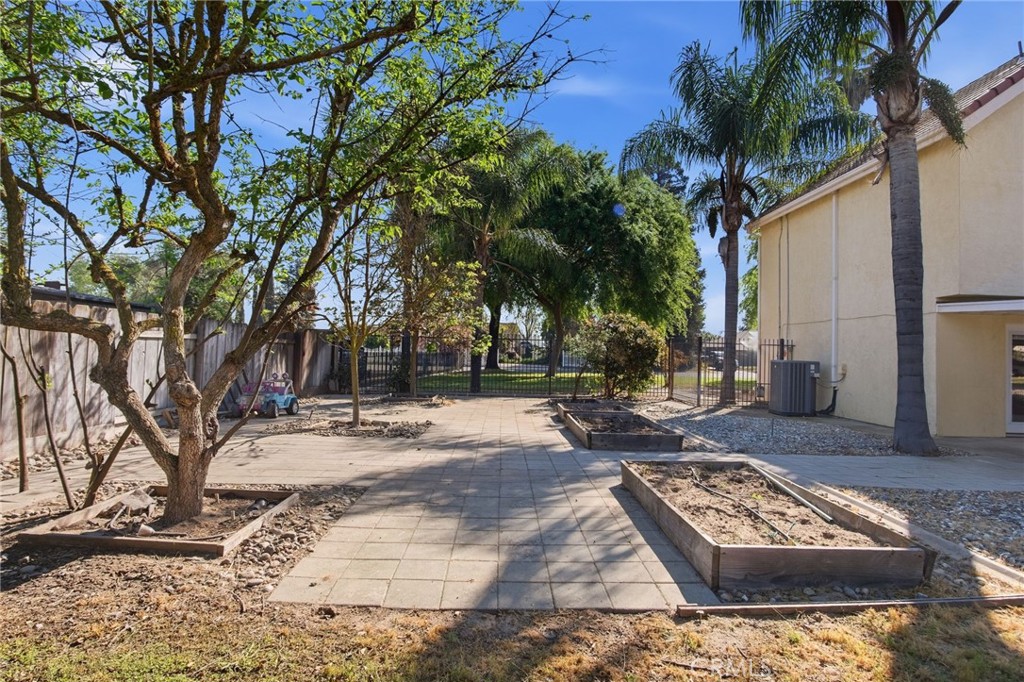 4316 Buckeye Ln, Atwater, CA 95301