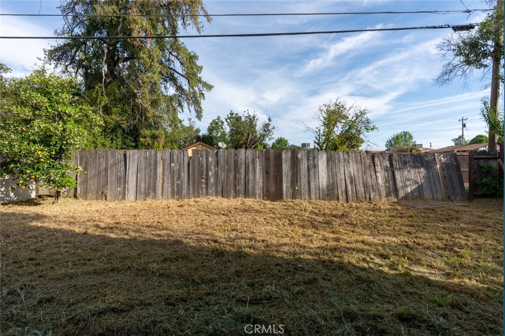 1241 G St, Livingston, CA 95334