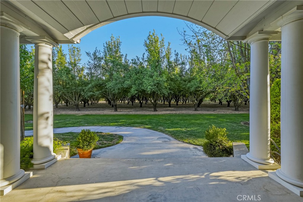 11126 Livingston Cressey Rd, Livingston, CA 95334
