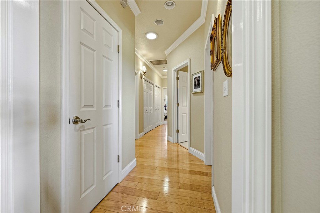 11126 Livingston Cressey Rd, Livingston, CA 95334