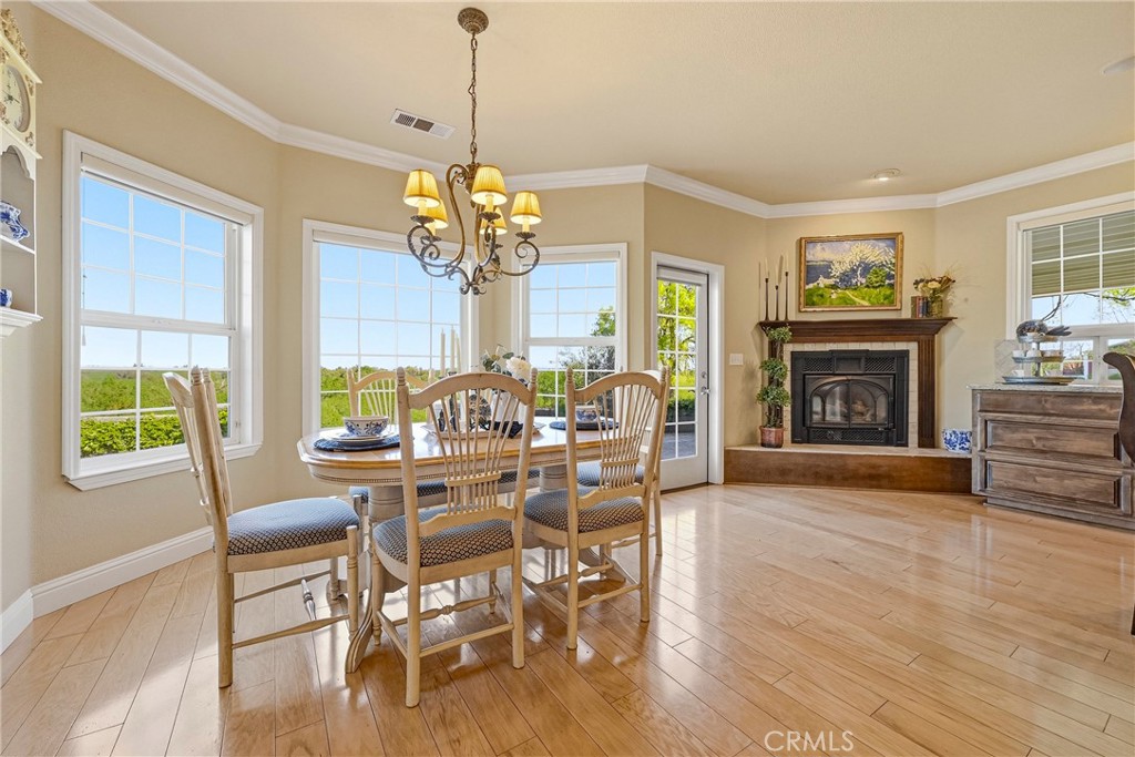 11126 Livingston Cressey Rd, Livingston, CA 95334