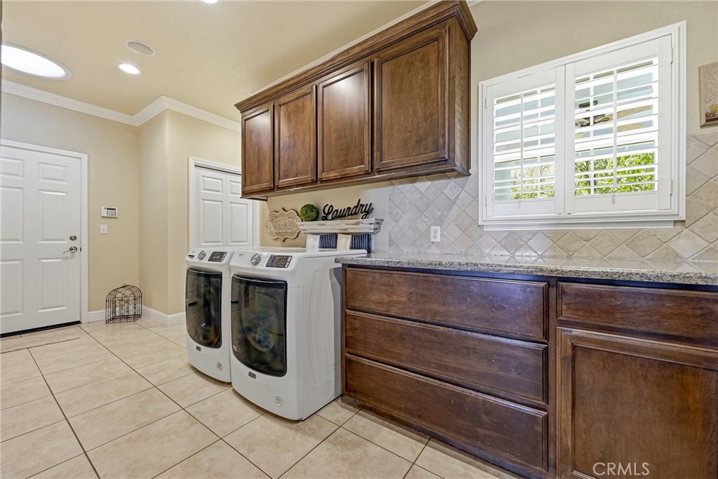 11126 Livingston Cressey Rd, Livingston, CA 95334