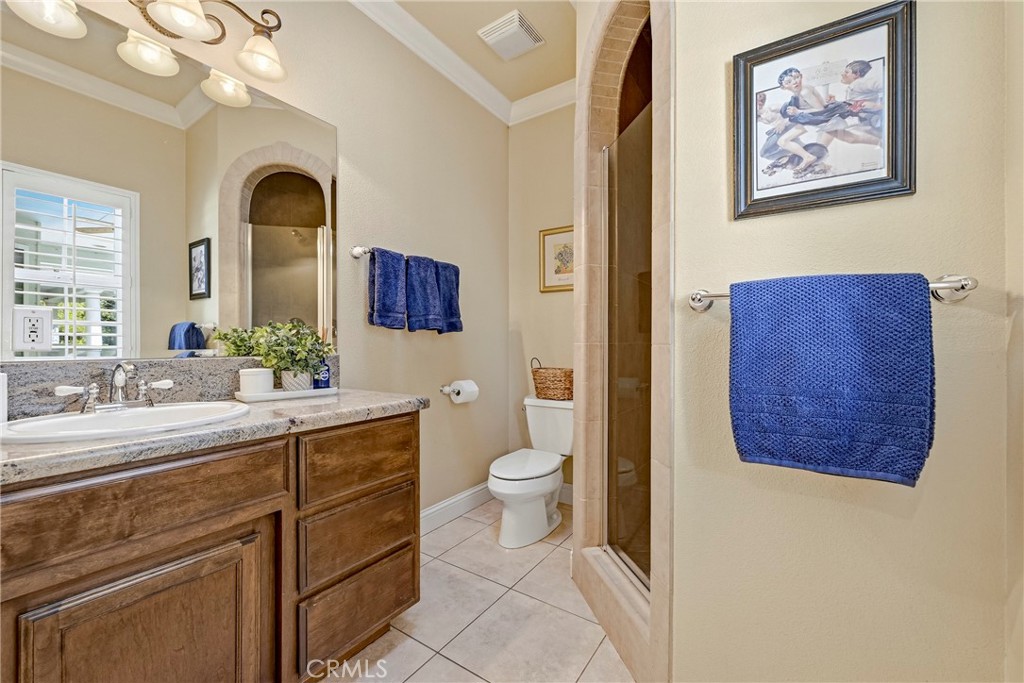 11126 Livingston Cressey Rd, Livingston, CA 95334