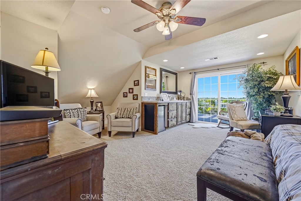 11126 Livingston Cressey Rd, Livingston, CA 95334